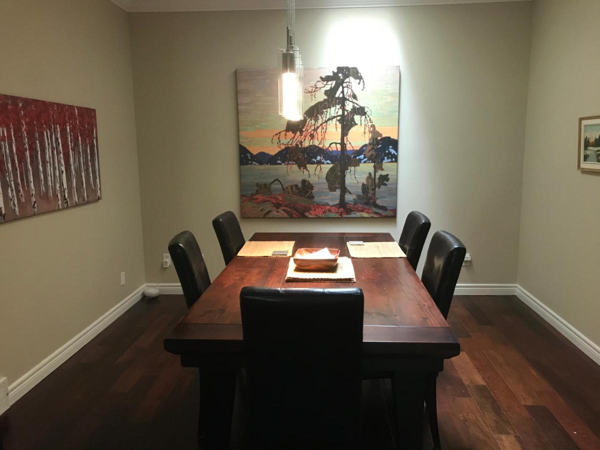 Cozy Luxury On The Thames In Ontario! Apartment London Bagian luar foto